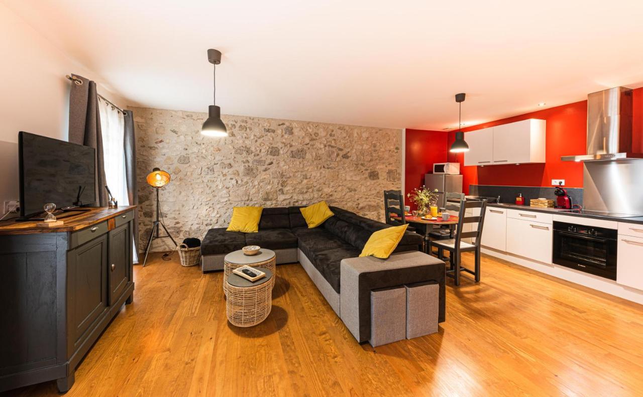 Les Gites Du Chateau - L Appartement Du Roi - Magnifique Appartement Face Au Chateau Nerac Bagian luar foto